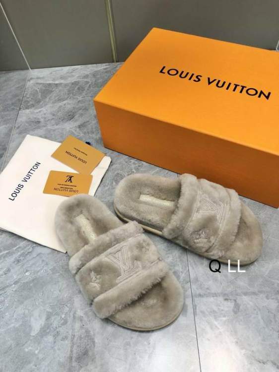 Picture of Louis Vuitton Shoes _SKULVsz35-40GD010612732